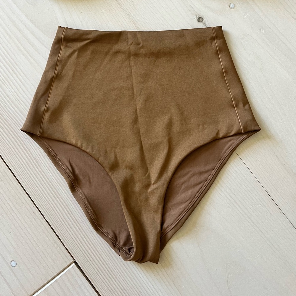 Left on Friday Hi Tide bottoms in Tan Lines